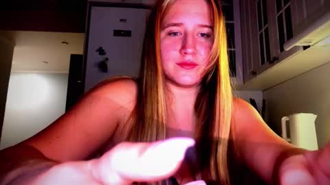 Snapshot of melissalii chatting on 11/25/25, 11:27 melissalii online show from 11/25/25, 11:27