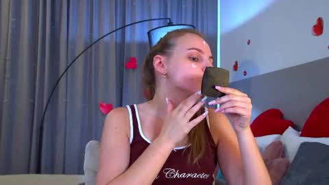 Snapshot of melissamelrey chatting on 07/09/26, 07:56 MelissaBerry online show from 07/09/26, 07:56