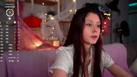 Snapshot of melissaxcbx chatting on 10/31/25, 01:56 NEXT STREAM in 7 3gmt--- online show from 10/31/25, 01:56