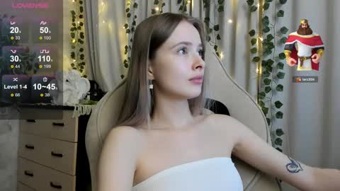 mell milles online show from 12/14/25, 03:28