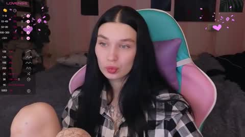 Snapshot of mella_freya chatting on 01/09/25, 09:37 Freya IM NONUDE online show from 01/09/25, 09:37