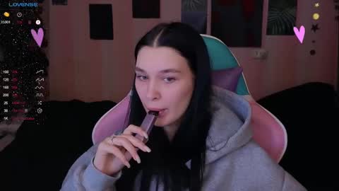 Snapshot of mella_freya chatting on 01/19/25, 09:45 Freya IM NONUDE online show from 01/19/25, 09:45