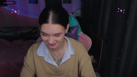 Snapshot of mella_freya chatting on 09/12/25, 12:44 Freya IM NONUDE online show from 09/12/25, 12:44