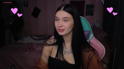 Snapshot of mella_freya chatting on 10/23/25, 11:24 Freya IM NONUDE online show from 10/23/25, 11:24