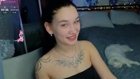 Freya  IM NONUDE online show from 03/19/26, 09:52