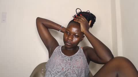 Snapshot of mellanin_pretty_ chatting on 12/23/24, 01:08 . online show from 12/23/24, 01:08