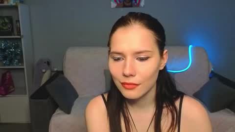 mellhyees online show from 03/05/26, 05:42