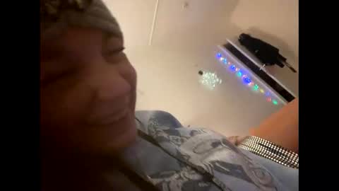 Snapshot of melli23 chatting on 01/01/25, 07:21 Melli online show from 01/01/25, 07:21