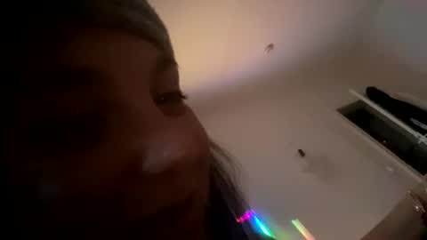 Snapshot of melli23 chatting on 01/04/25, 03:17 Melli online show from 01/04/25, 03:17