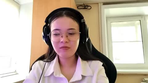 mellieyamazaki online show from 06/01/26, 09:55