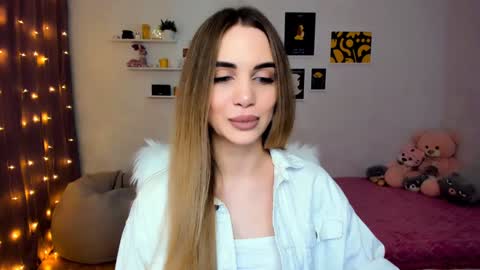 Tessa online show from 12/15/24, 08:58