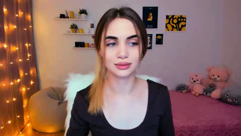 Tessa online show from 02/02/25, 08:08