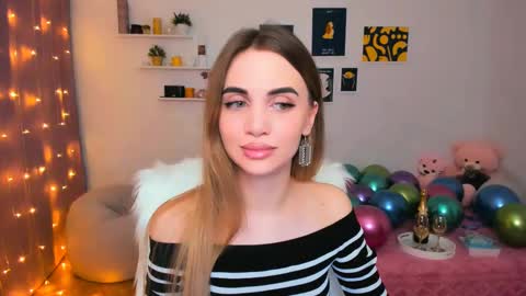 Tessa online show from 02/09/25, 10:32