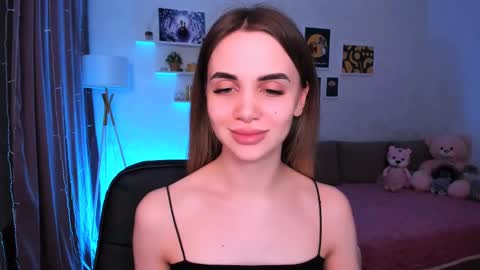 Tessa online show from 03/11/25, 09:37