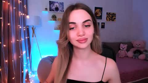 Tessa online show from 03/12/25, 12:42