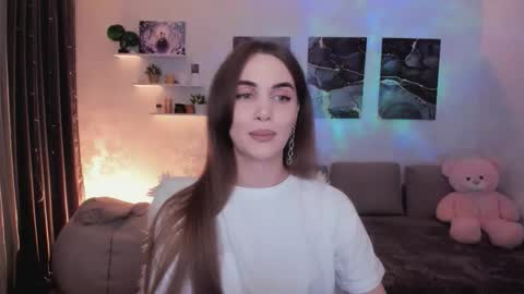 Tessa online show from 11/21/25, 10:19