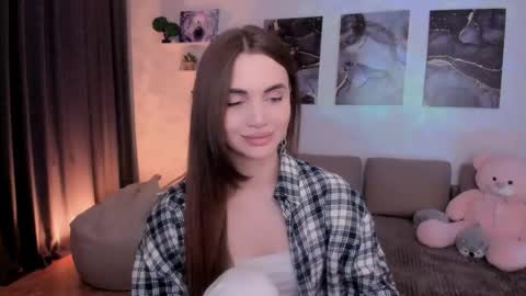 Tessa online show from 05/01/26, 03:00