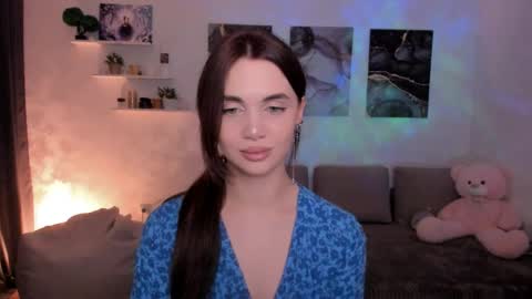 Tessa online show from 05/15/26, 09:44