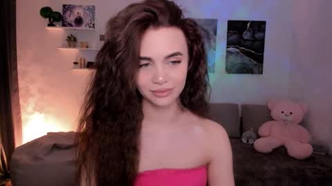 Tessa online show from 05/28/26, 08:55