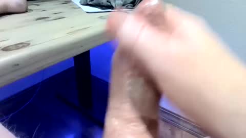 Snapshot of mellomike chatting on 12/04/24, 04:32 mellomike online show from 12/04/24, 04:32