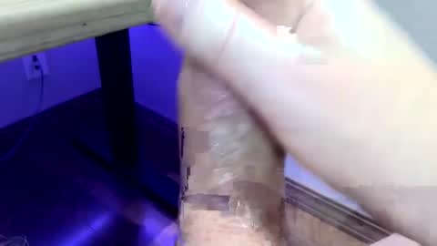 Snapshot of mellomike chatting on 01/08/25, 09:23 mellomike online show from 01/08/25, 09:23