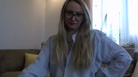 Melly online show from 03/08/26, 08:29