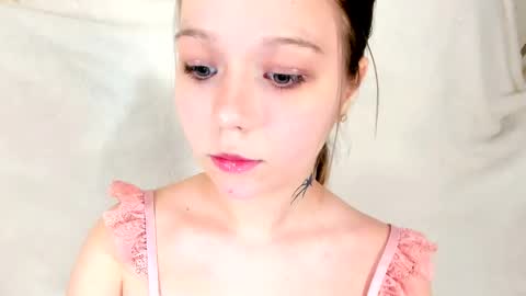 MelMooon online show from 02/02/26, 11:53