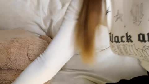 MelMooon online show from 03/16/26, 11:20