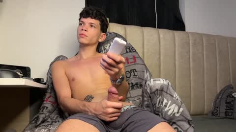 Melo online show from 12/22/24, 05:23