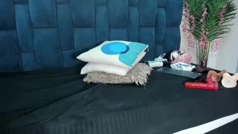 Melody online show from 11/20/25, 08:41