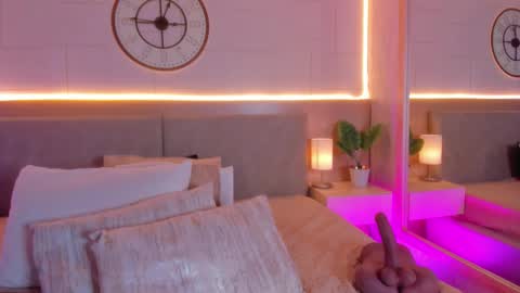 Melody online show from 12/16/25, 03:44