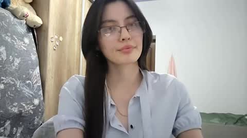 Nika online show from 05/06/26, 03:28