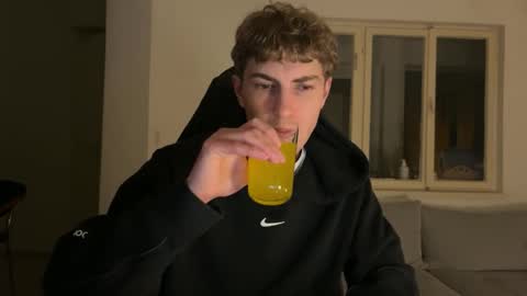 Melodicass online show from 11/30/25, 07:29