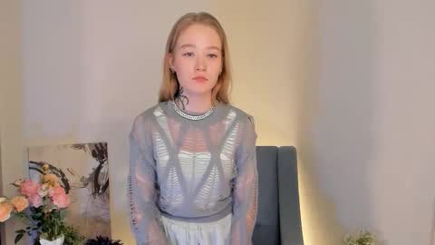 Snapshot of melodievejar chatting on 12/17/25, 05:02 melodievejar online show from 12/17/25, 05:02