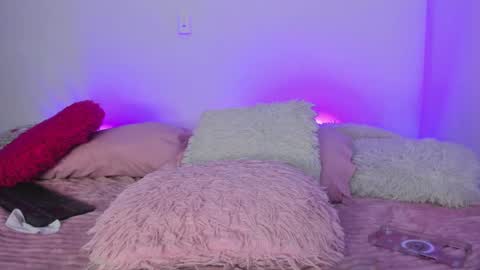    online show from 03/09/25, 01:48