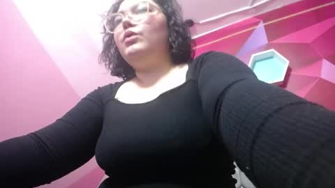 Snapshot of melody__blue chatting on 04/16/26, 01:23 M E L O D Y online show from 04/16/26, 01:23