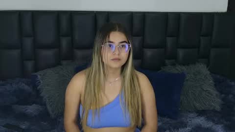 melody_fire11 online show from 04/30/26, 08:57