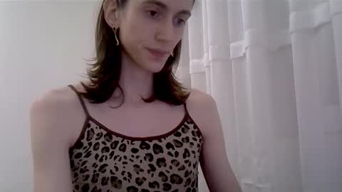 Snapshot of melody_gepards chatting on 12/15/25, 06:56 Melody online show from 12/15/25, 06:56