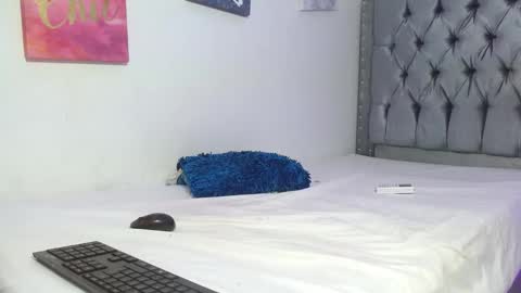 melody_mercy online show from 12/12/24, 06:42