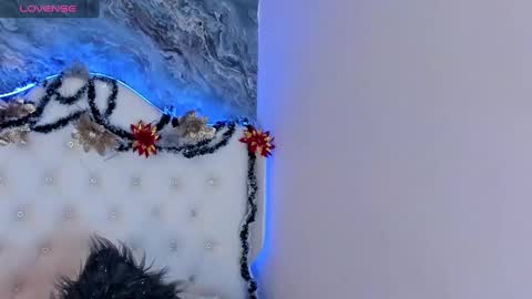 Snapshot of melody_suarez chatting on 12/18/24, 04:20 MELODY online show from 12/18/24, 04:20