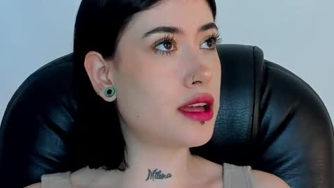 Snapshot of melody_suarez chatting on 12/30/24, 07:53 MELODY online show from 12/30/24, 07:53