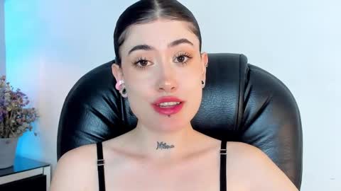 Snapshot of melody_suarez chatting on 12/31/24, 10:45 MELODY online show from 12/31/24, 10:45