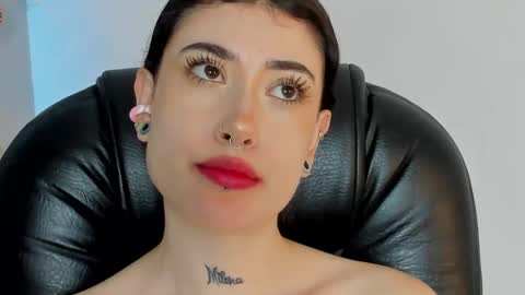 Snapshot of melody_suarez chatting on 01/10/25, 11:39 MELODY online show from 01/10/25, 11:39