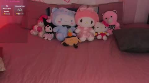 Snapshot of melody_suarez chatting on 12/18/25, 10:38 MELODY online show from 12/18/25, 10:38