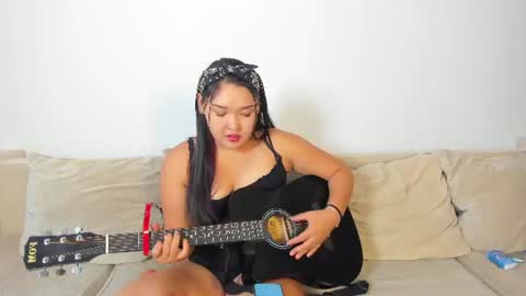 Mia online show from 07/11/26, 08:06