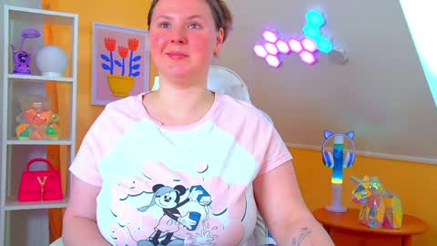 Melody online show from 04/22/26, 06:38