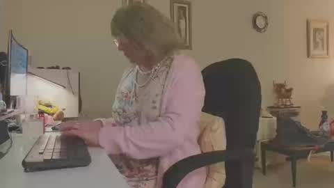 Melody online show from 10/13/25, 12:27