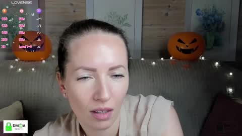 Snapshot of melodyys chatting on 10/30/25, 03:46 Melody My schedule this week Wednesday Thursday Sunday online show from 10/30/25, 03:46