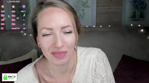 Snapshot of melodyys chatting on 11/16/25, 04:12 Melody My schedule this week Wednesday Thursday Sunday online show from 11/16/25, 04:12