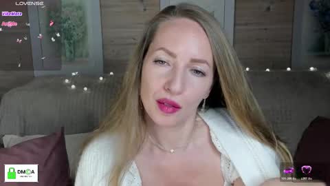 Snapshot of melodyys chatting on 11/18/25, 05:28 Melody My schedule this week Wednesday Thursday Sunday online show from 11/18/25, 05:28